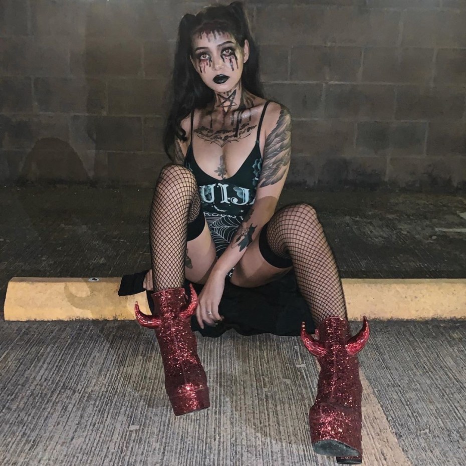 Тиктокерша Белла порч