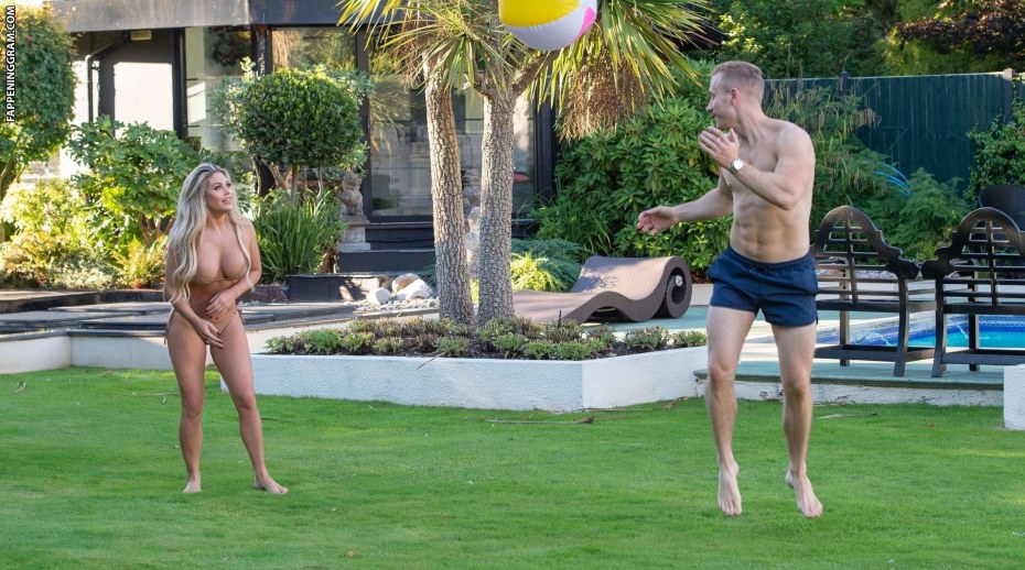 Бьянка блондинка голая киска