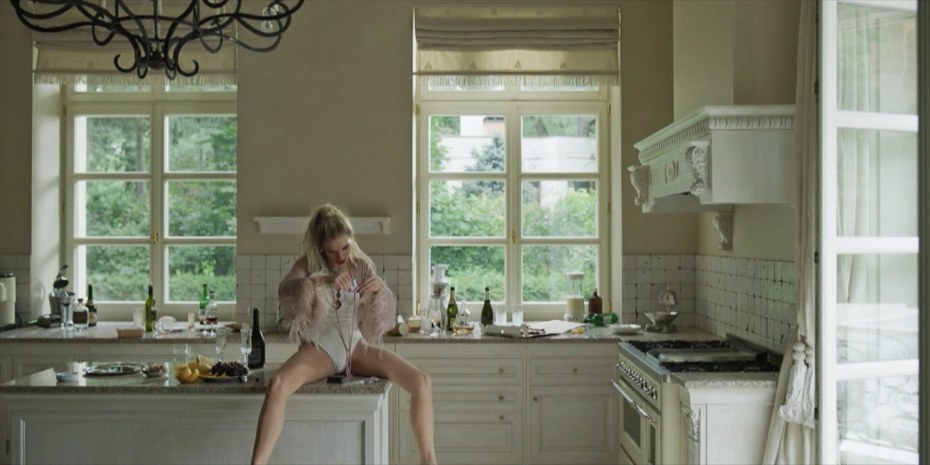 Люся сериал 2022