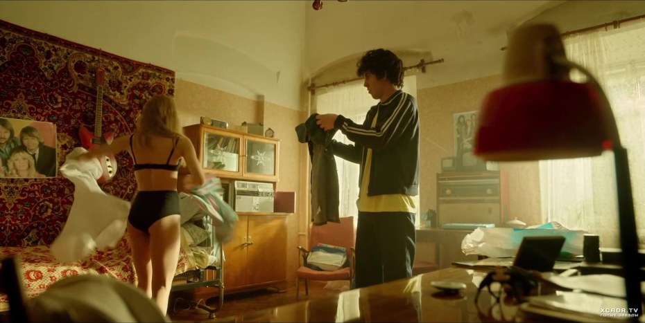 Девушка на пляже