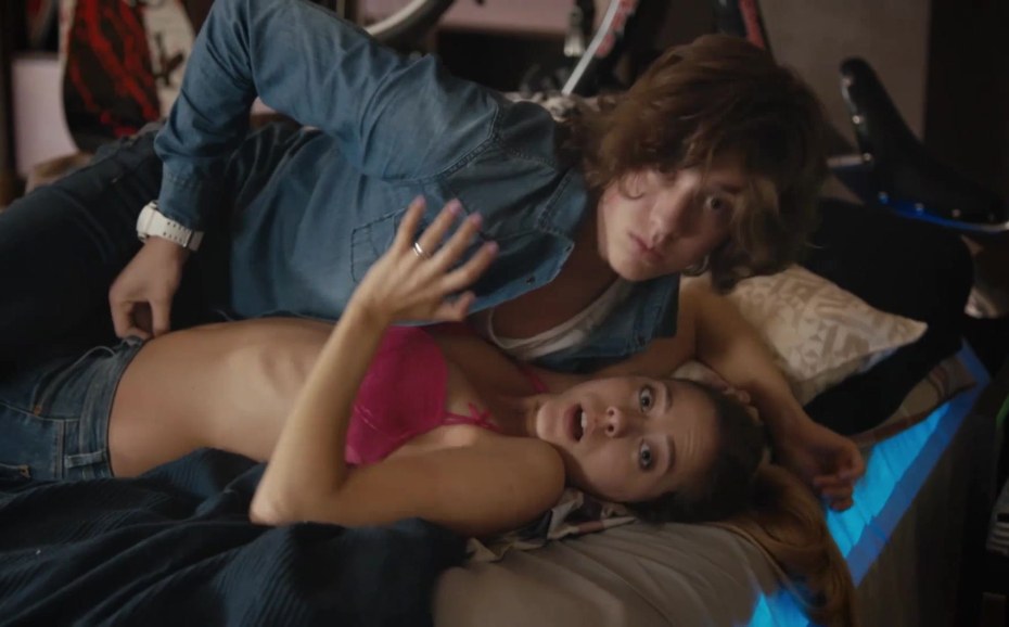 Горячие моменты из сериала Ивановы Ивановы Эля