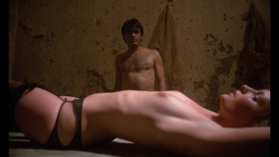 Муриэль Монтоссэ голая