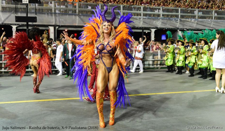 Juju Salimeni на лошади карнавал 2011