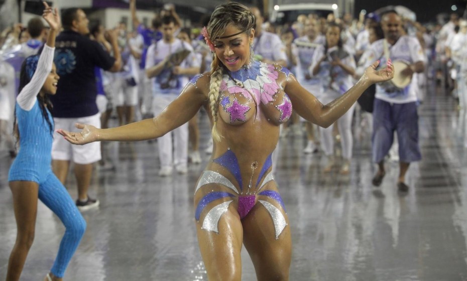 Бразильские трусы для карнавала