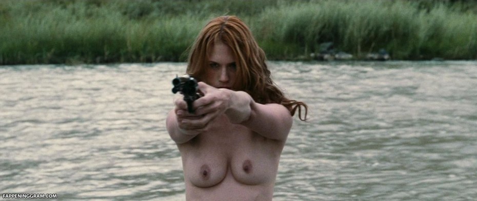 Дженьюари Джонс топлесс