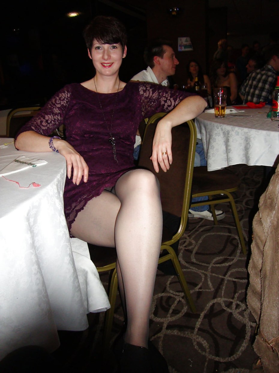 Женщины в возрасте без трусиков