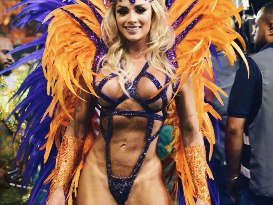 Juju Salimeni Бразилия