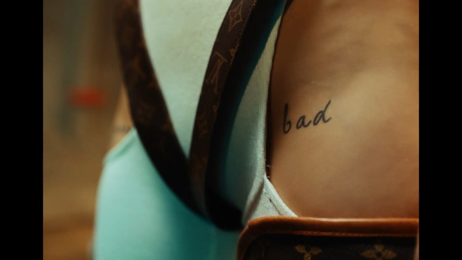 Надя Дорофеева декольте