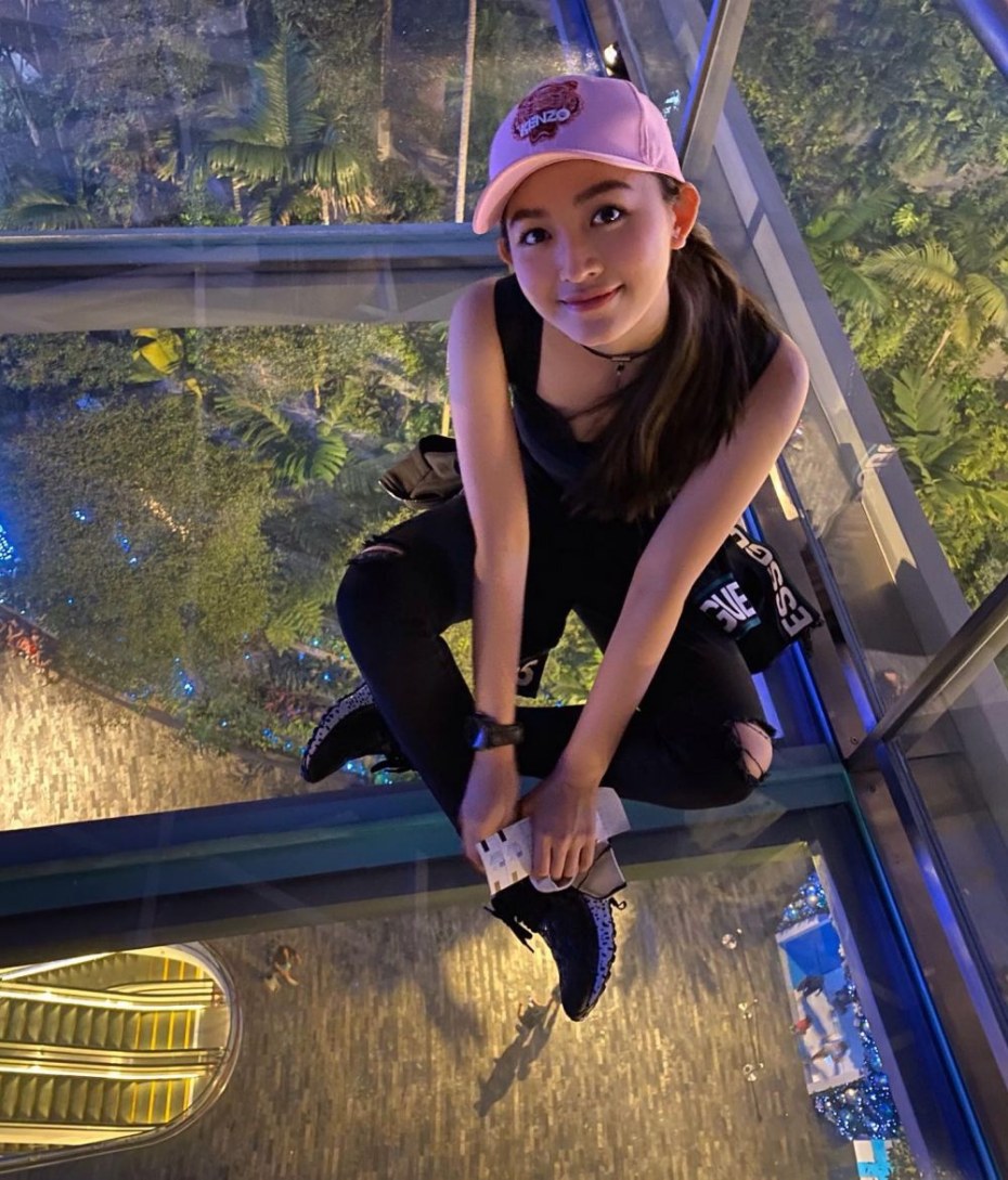 Лара Пулвер Максим