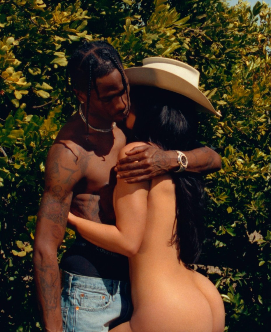 Кайли Трэвис плэйбой