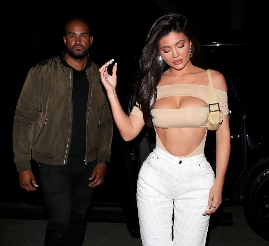 Кайли Дженнер Титс