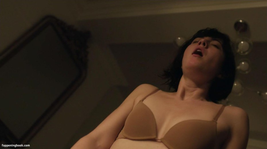 Элизабет МАКГОВЕРН В молодости голая