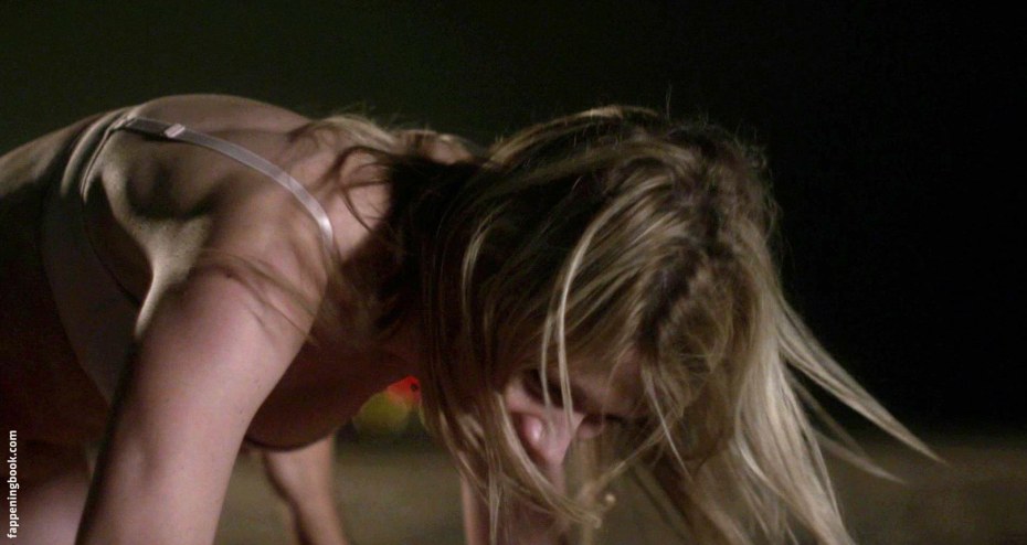 Мэри Элизабет Уинстэд ass