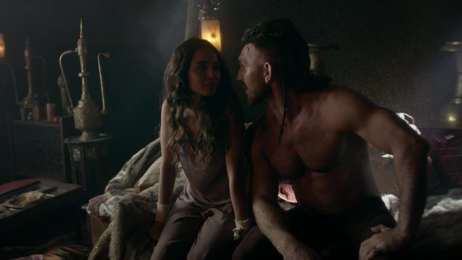 Голая саммер Бишил (Summer Bishil