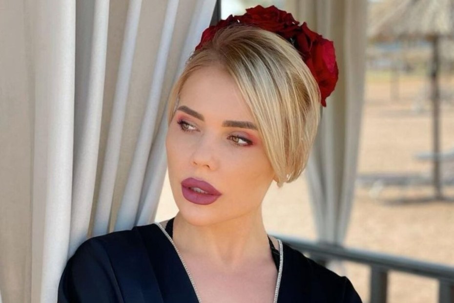 Карина кросс в Нижнем