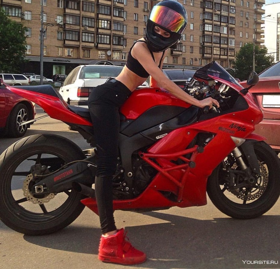 Элина Крутикова