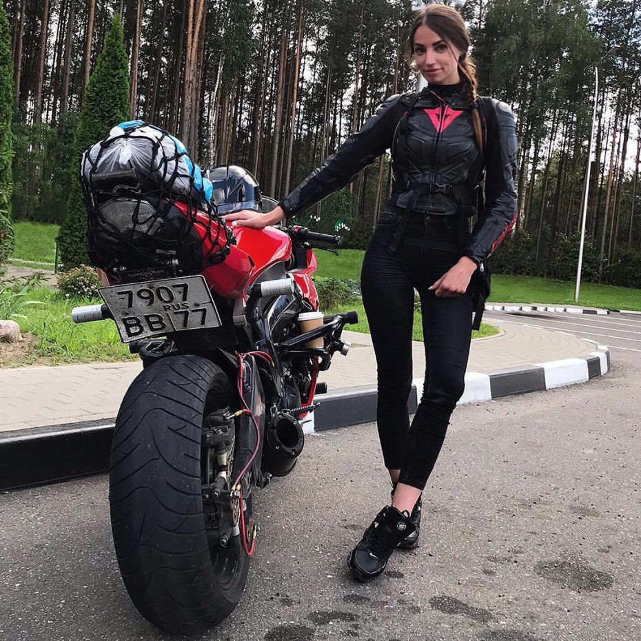 Татьяна Озолина байкерша