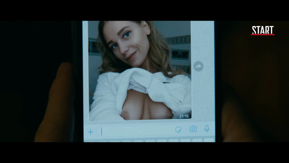 Кристина Асмус постельная сцена в фильме сиськи