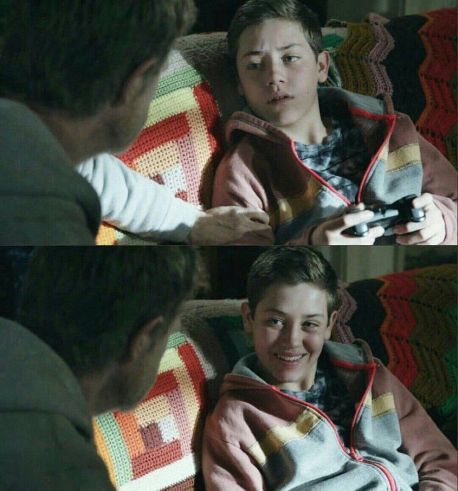 Карл Галлагер и его девушка в сериале