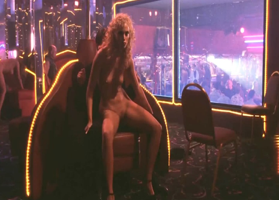 Элизабет Беркли Шоугелз голая