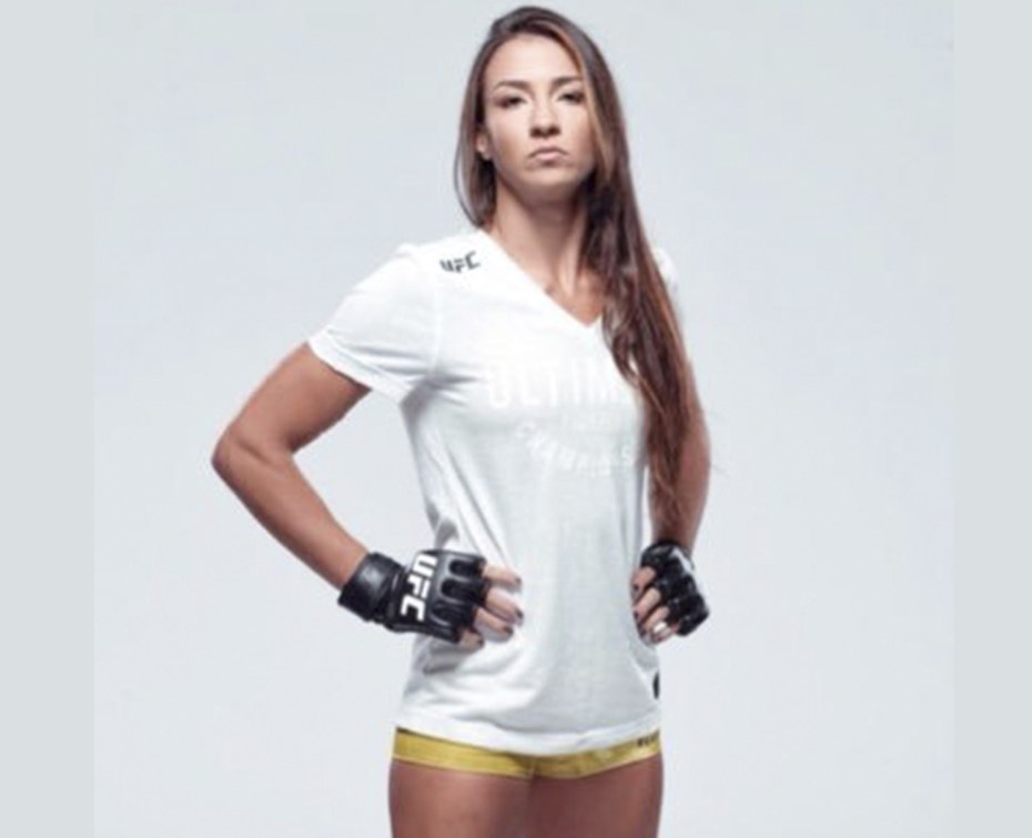 Ведущая шоу Amanda