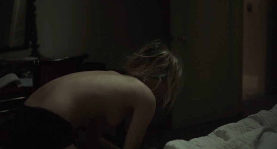 Мелани Лоран грудь в фильмах