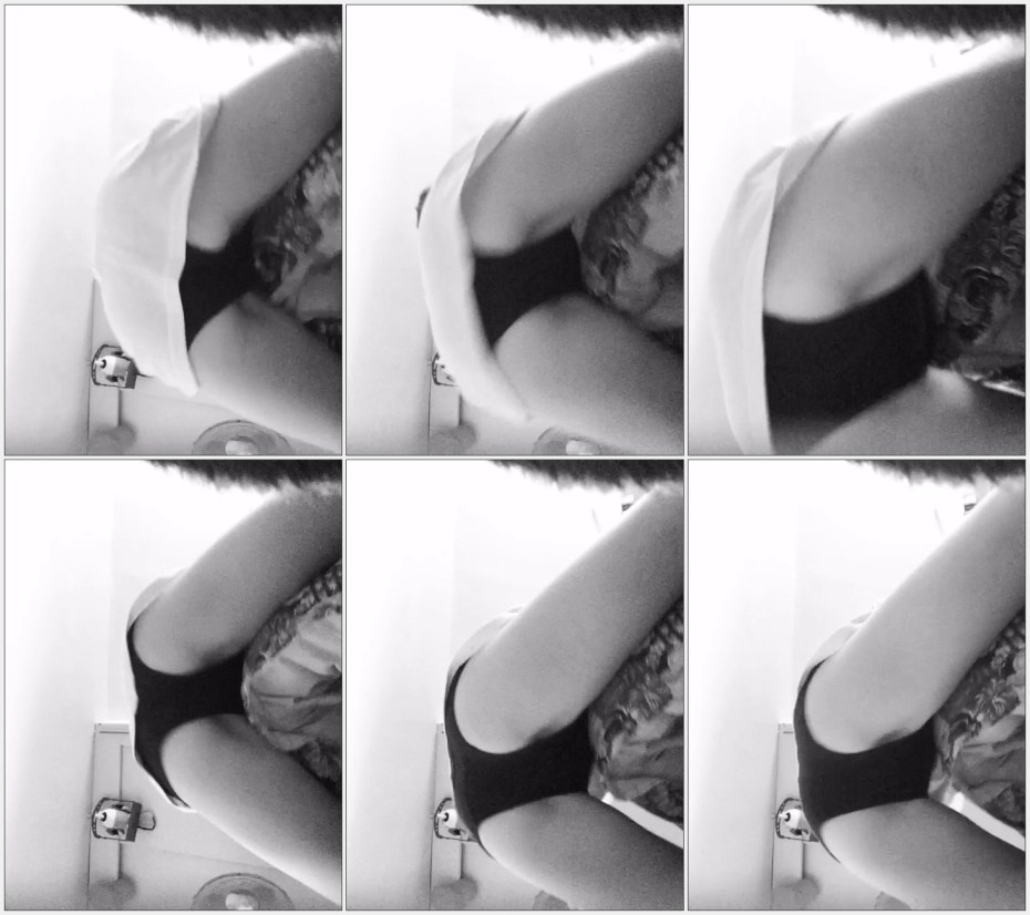 Девушки из соцсетей на кровати