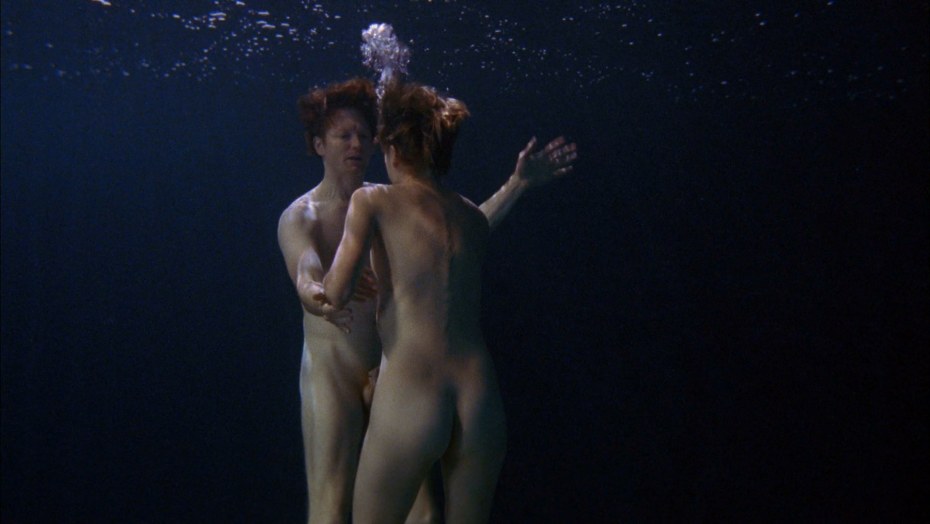 Оливия Тирлби постельные сцены