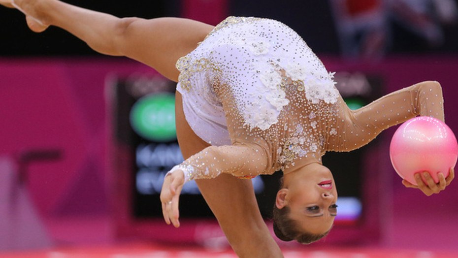 Мадалина Генеа в Нижнем белье