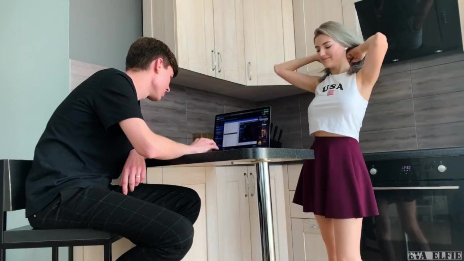 Эльфийка на огромном члене