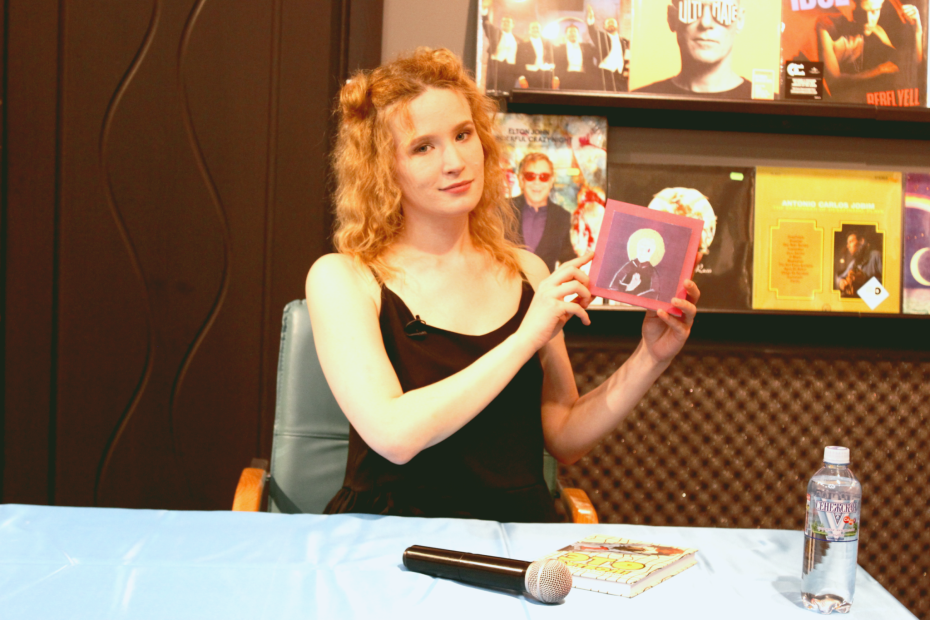 Лиза монеточка горячие