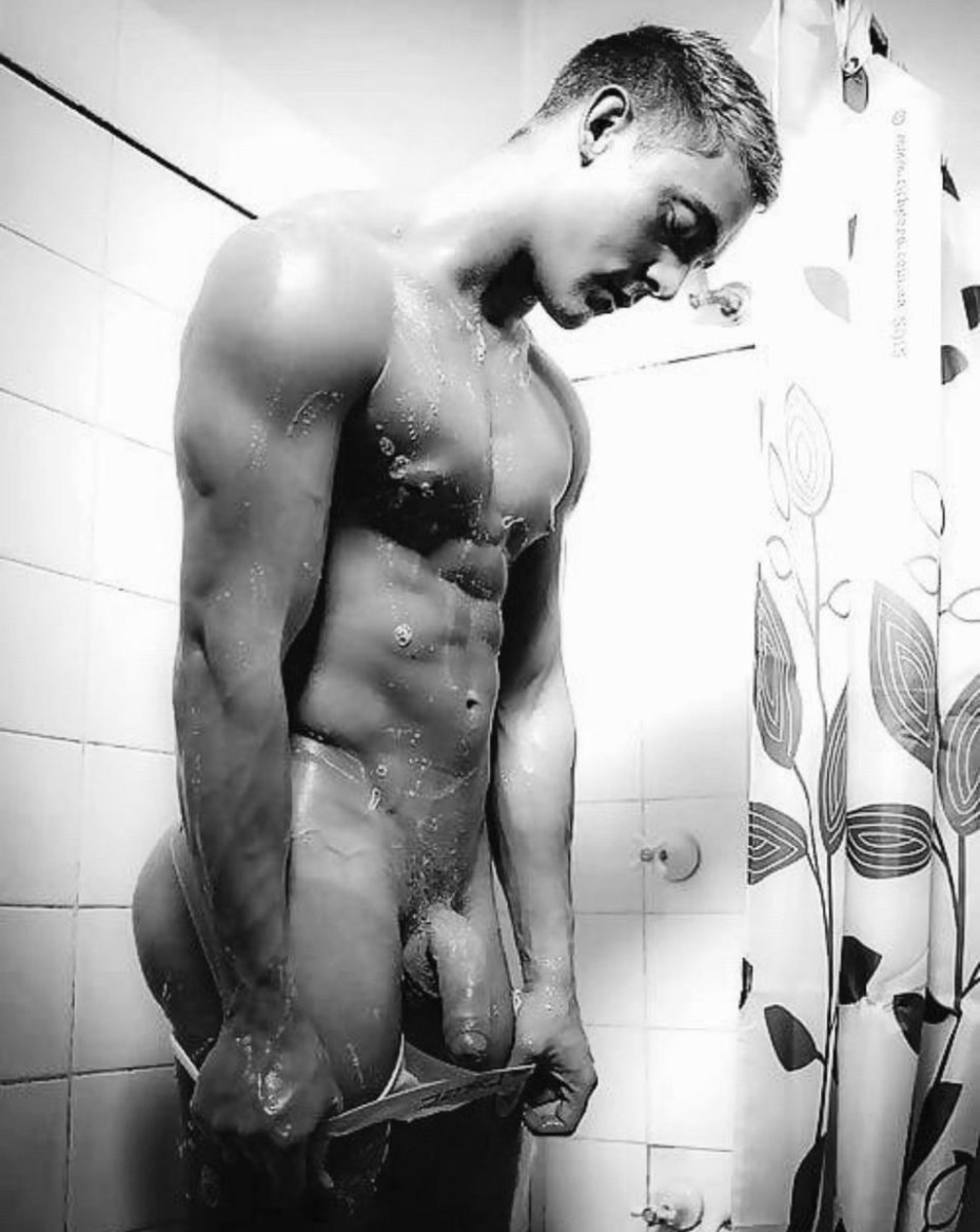 Denek Kania (Hoyt Kogan) - модель / порноактёр.