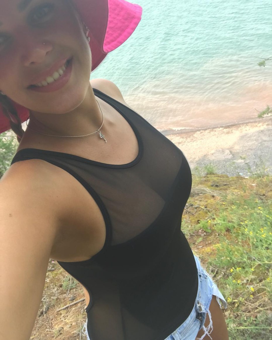 Мем Shirt Cut meme