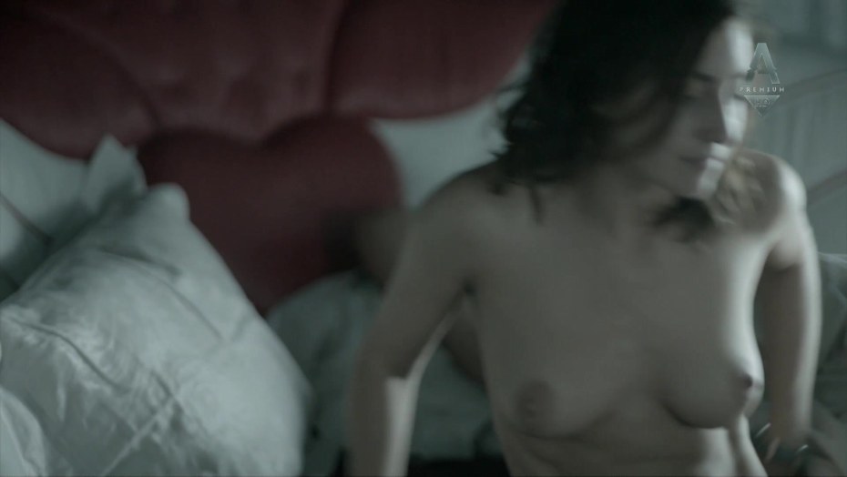 Мария Шумакова счастливый конец сиськи