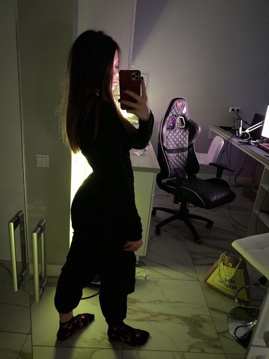 Даша Воскресенская стримерша yuuechka