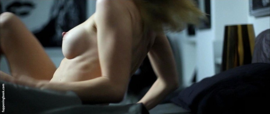 Клаудия Джерини сиськи