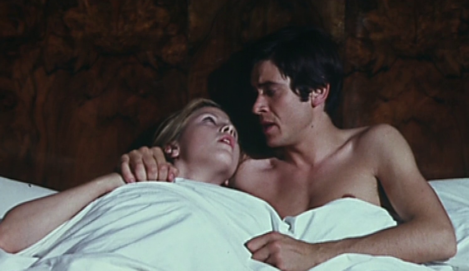 Оттавия Пикколо в молодости в купальнике