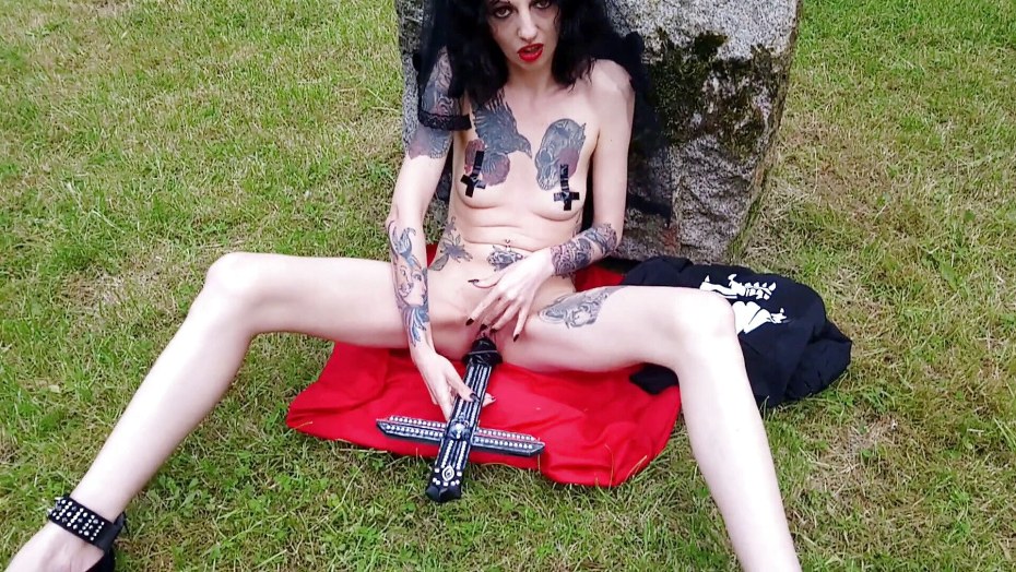 Порнографические сатана