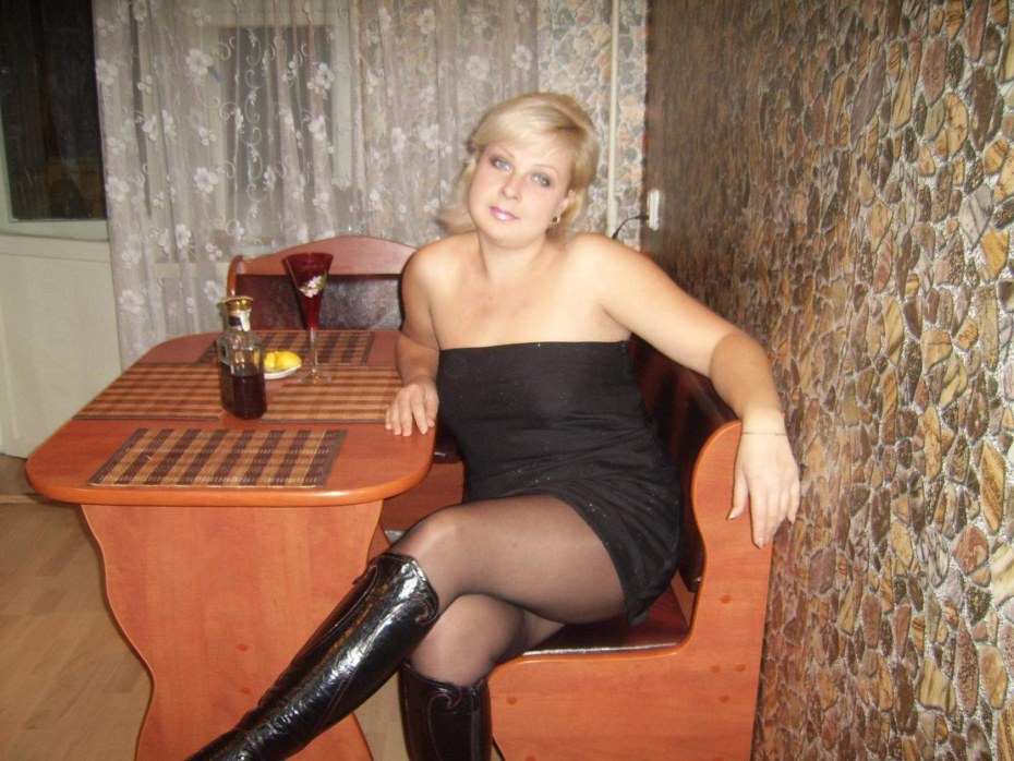 Взрослые женщины с мамбы