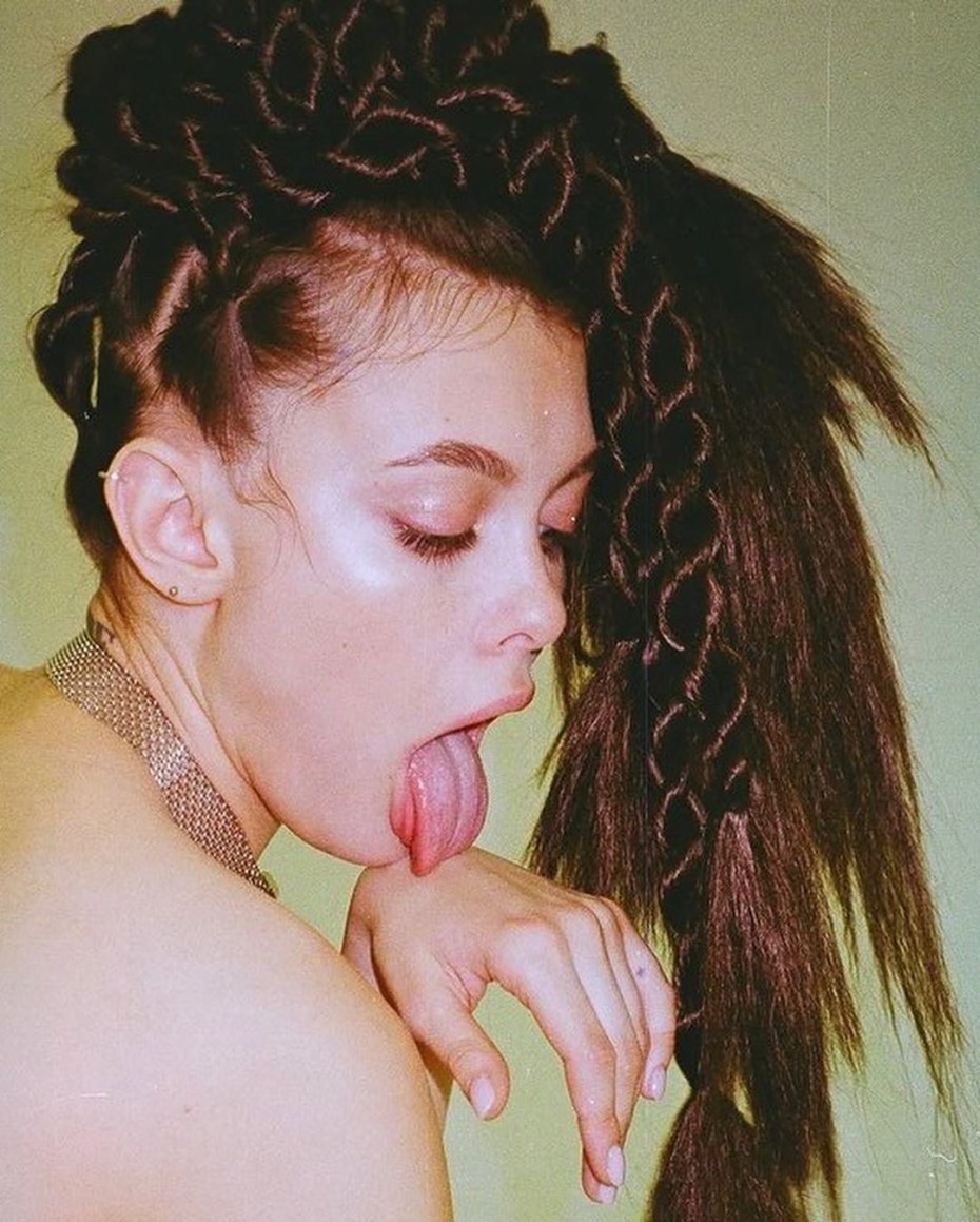 Кендалл Дженнер фото ню