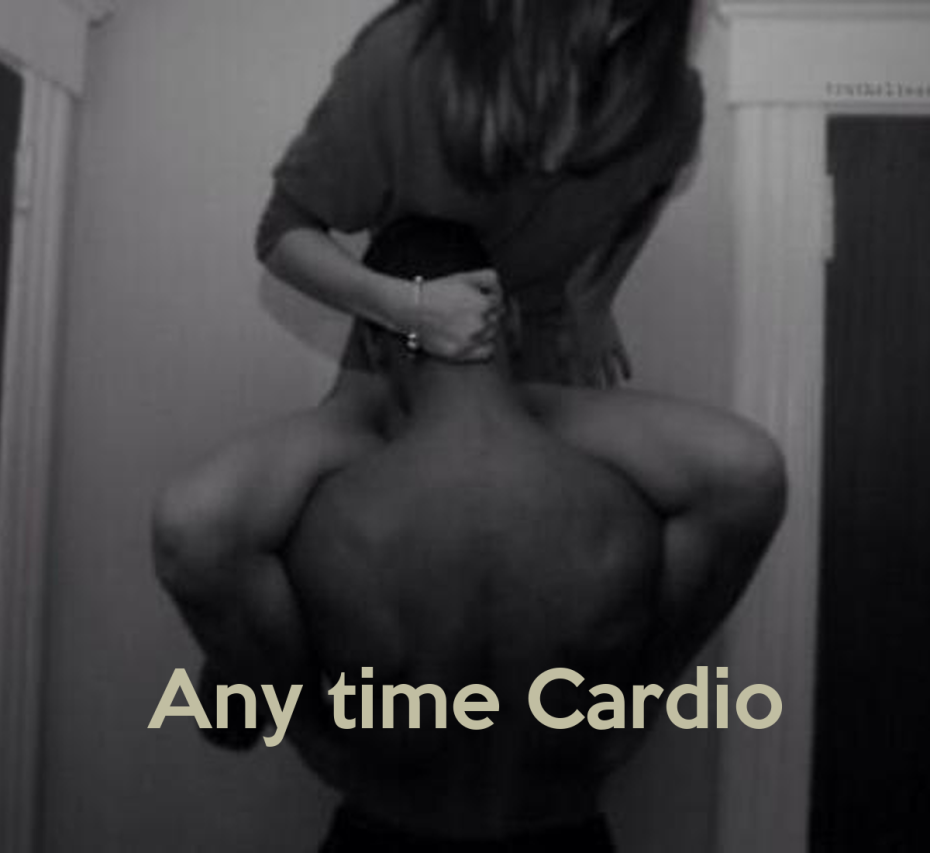 Кунилингус на плечах стоя