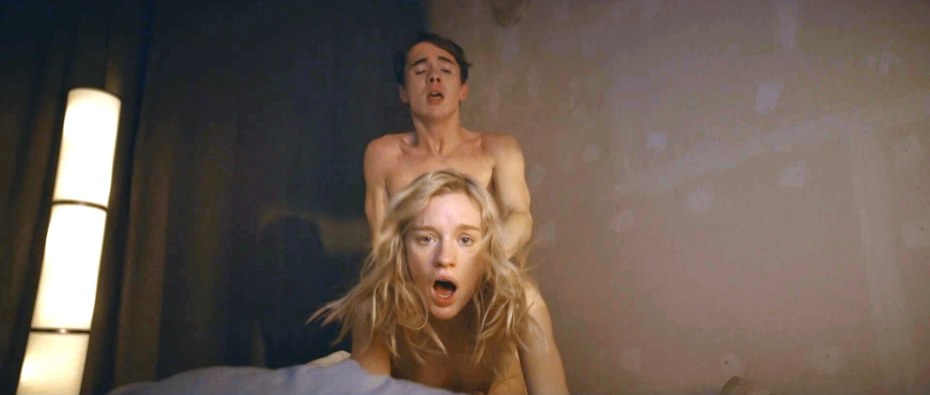 Актриса Елена Тронина nude