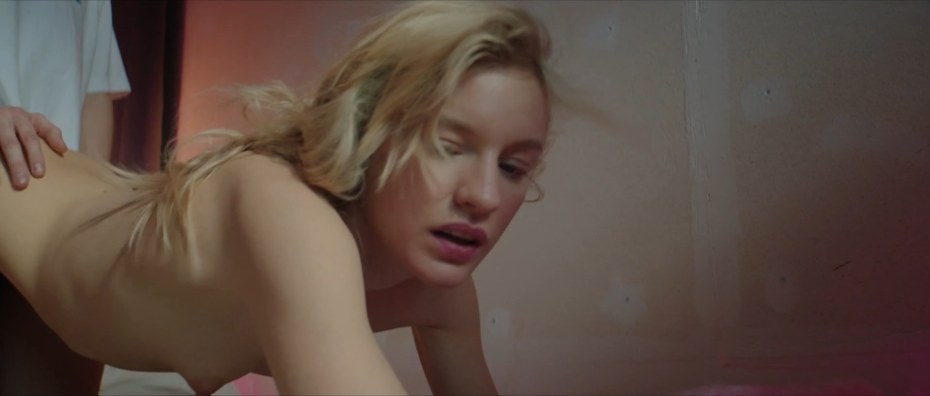 Лена Тронина эротические фото