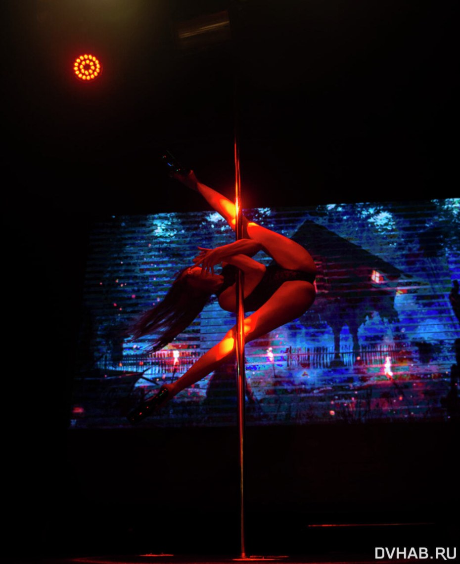 Эротические танцы на шесте