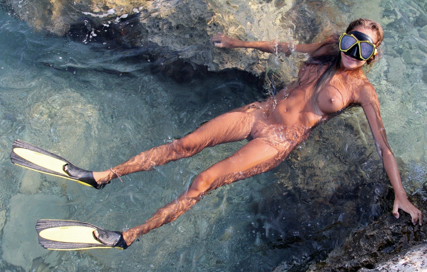 под водой фото голая девушка фото 76