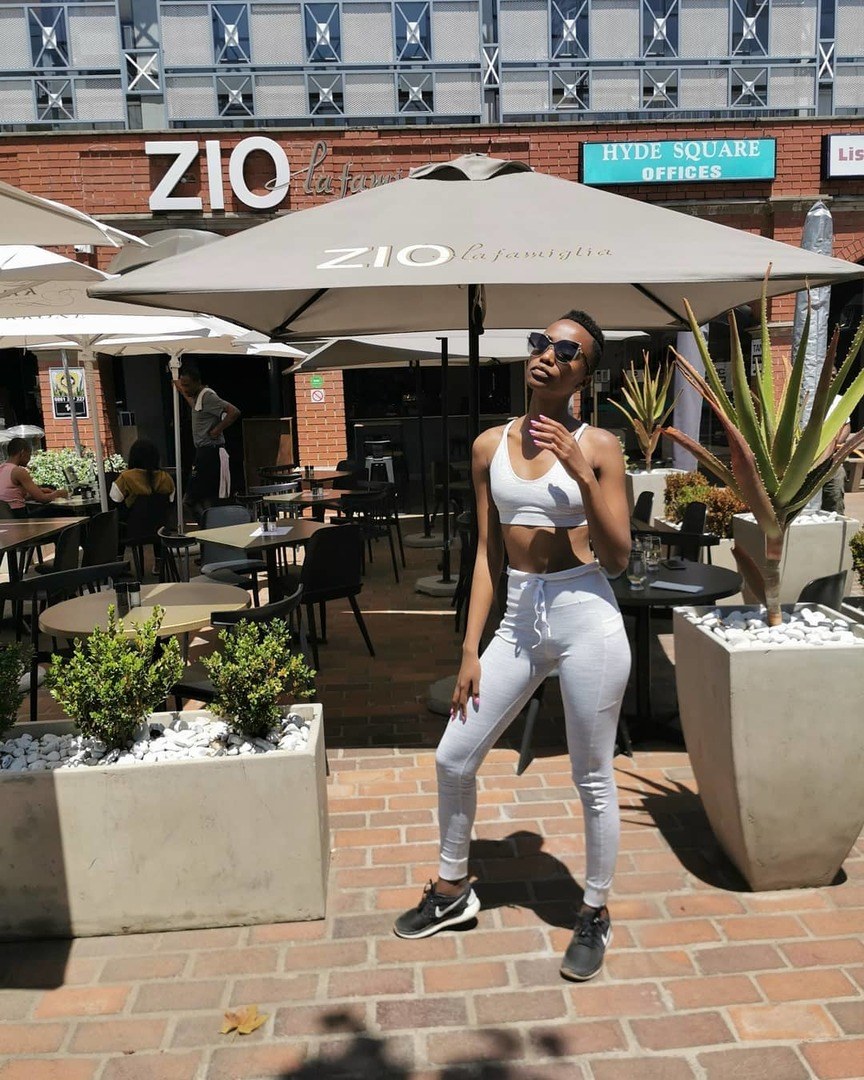 Зозибини тунзи голая (74 фото)