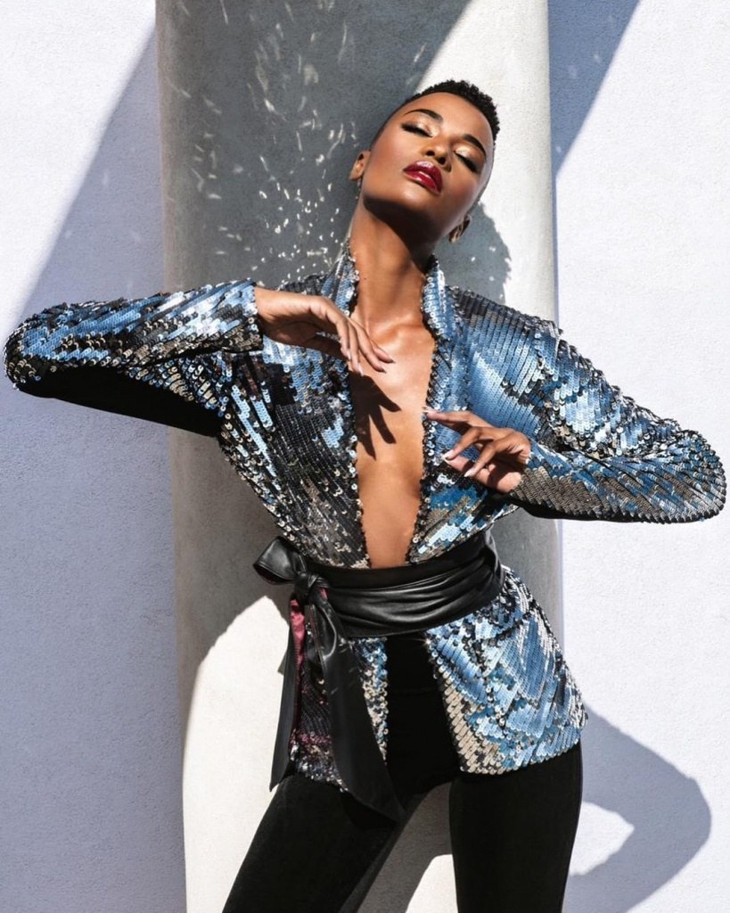 Фото голой зозибини Тунзи