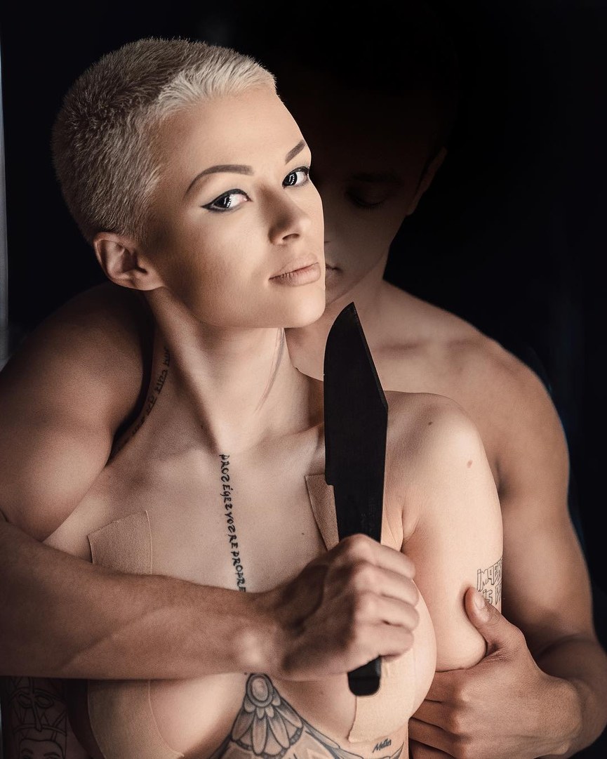 Дана Соколова лысая