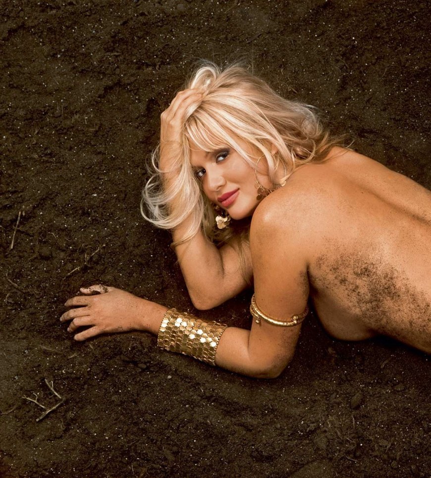 Виктория Сильвстедт ню