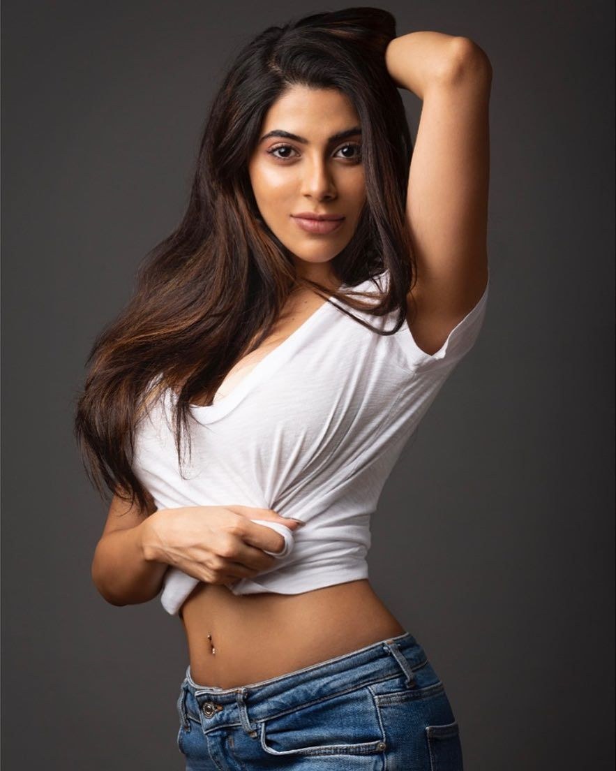 Индийская модель горячие